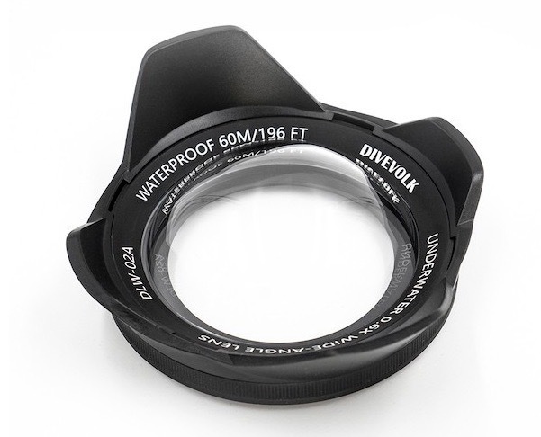Complément optique DLW-02A devant un caisson étanche