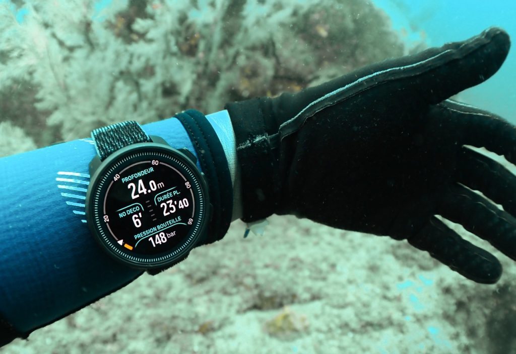 Charge de la Nautic S avec cordon